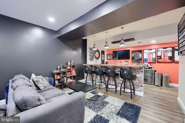 141 E VALLEY RD, Denver, PA 17517