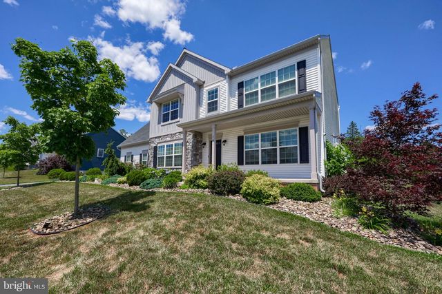 141 E VALLEY RD, Denver, PA 17517