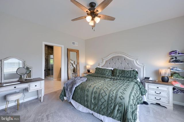 141 E VALLEY RD, Denver, PA 17517