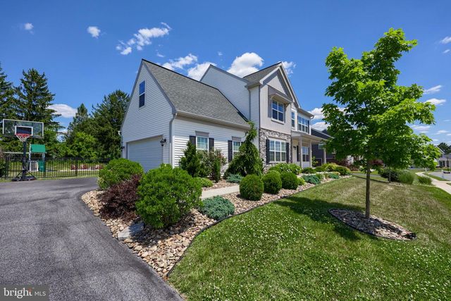 141 E VALLEY RD, Denver, PA 17517