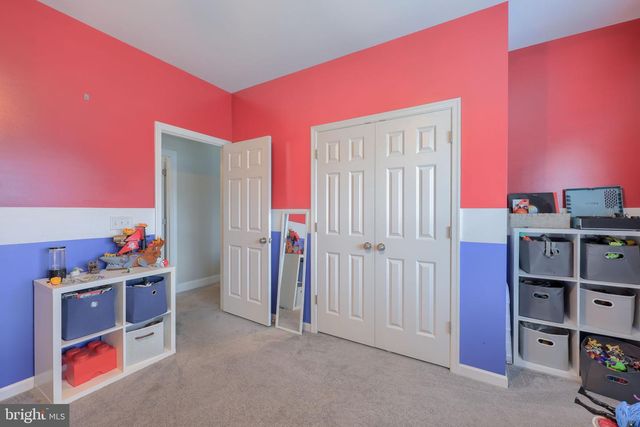 141 E VALLEY RD, Denver, PA 17517