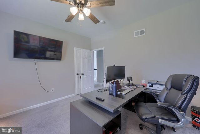141 E VALLEY RD, Denver, PA 17517
