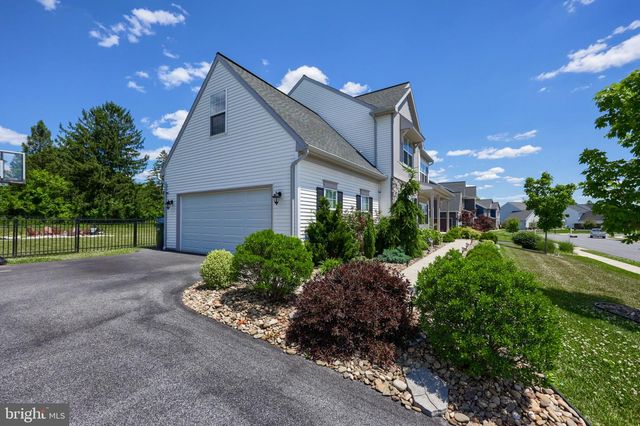 141 E VALLEY RD, Denver, PA 17517