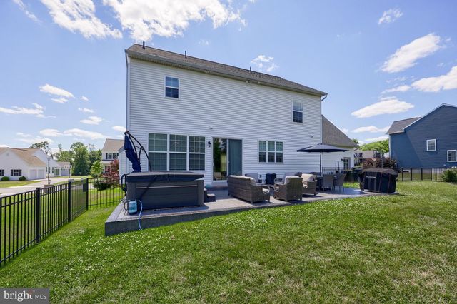 141 E VALLEY RD, Denver, PA 17517