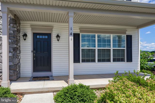 141 E VALLEY RD, Denver, PA 17517