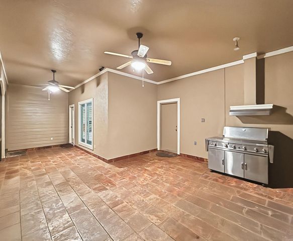 18848 Harbor Side Boulevard, Montgomery, TX 77356