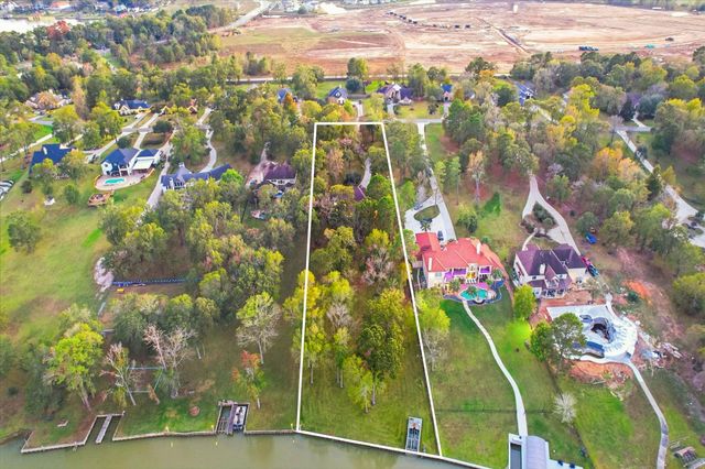 18848 Harbor Side Boulevard, Montgomery, TX 77356