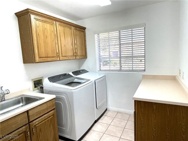 7595 West Camero Avenue, Las Vegas, NV 89113