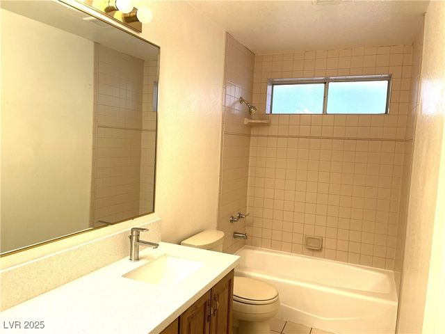 7595 West Camero Avenue, Las Vegas, NV 89113