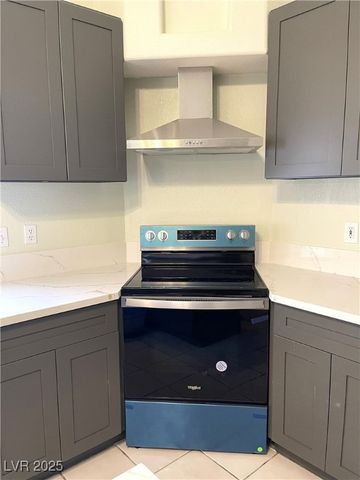 7595 West Camero Avenue, Las Vegas, NV 89113