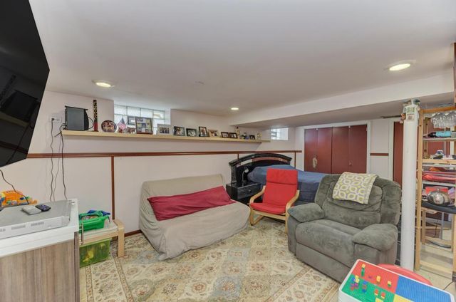 1431 N Hillside Avenue, Berkeley, IL 60163