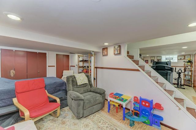 1431 N Hillside Avenue, Berkeley, IL 60163