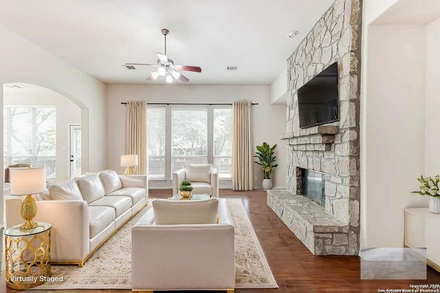 322 WAXBERRY TRL, San Antonio, TX 78256