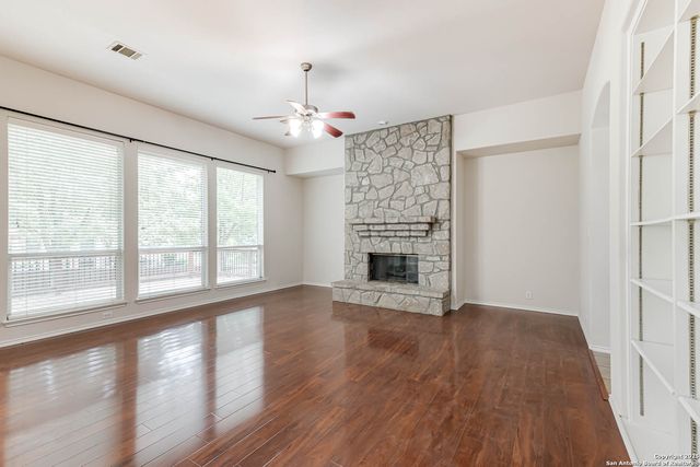 322 WAXBERRY TRL, San Antonio, TX 78256