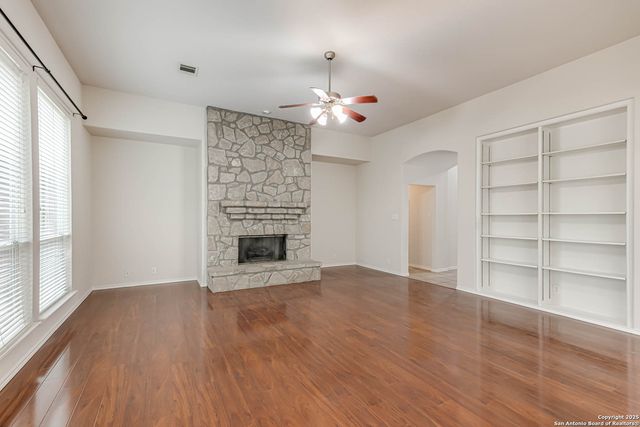 322 WAXBERRY TRL, San Antonio, TX 78256