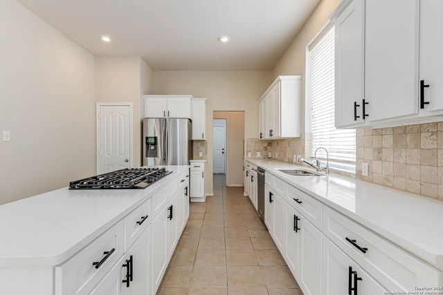 322 WAXBERRY TRL, San Antonio, TX 78256