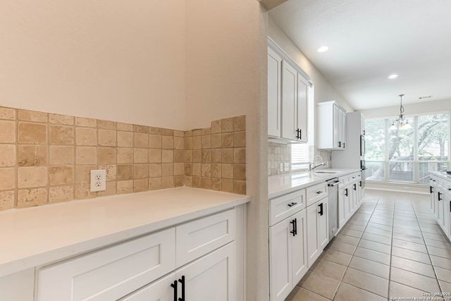 322 WAXBERRY TRL, San Antonio, TX 78256