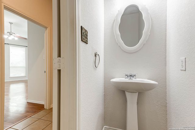 322 WAXBERRY TRL, San Antonio, TX 78256