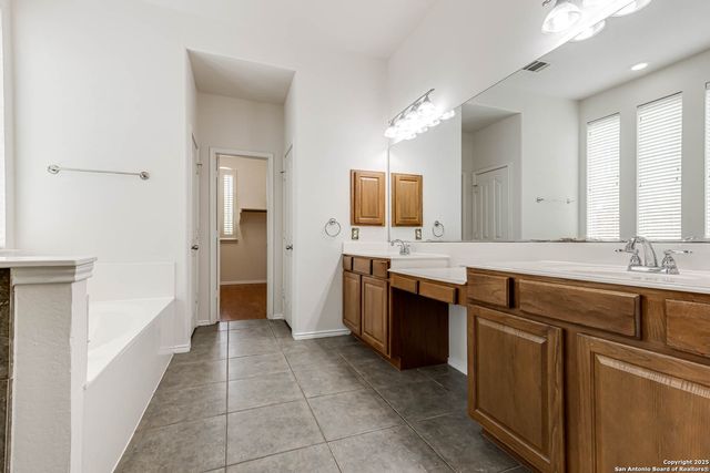 322 WAXBERRY TRL, San Antonio, TX 78256