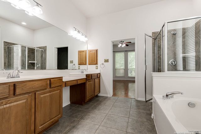 322 WAXBERRY TRL, San Antonio, TX 78256