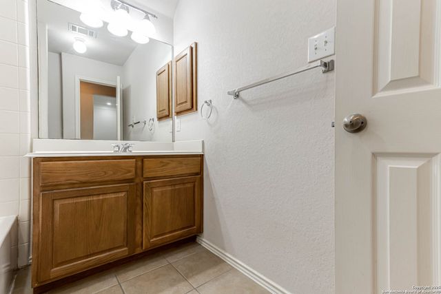 322 WAXBERRY TRL, San Antonio, TX 78256