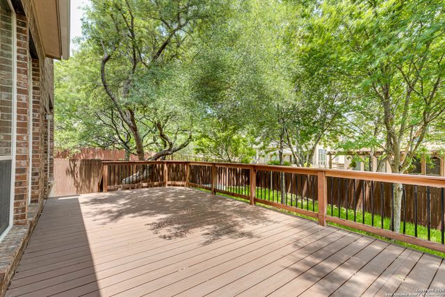 322 WAXBERRY TRL, San Antonio, TX 78256