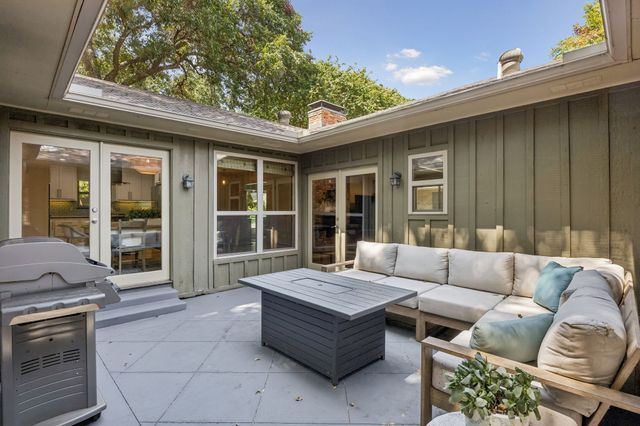 9812 Ravensway Drive, Dallas, TX 75238