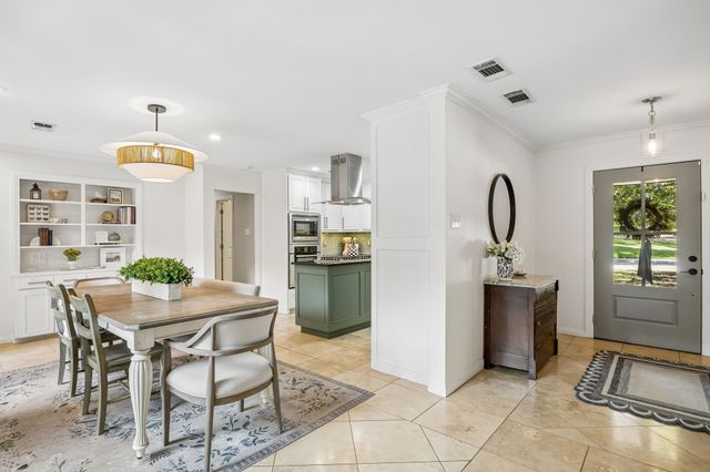 9812 Ravensway Drive, Dallas, TX 75238