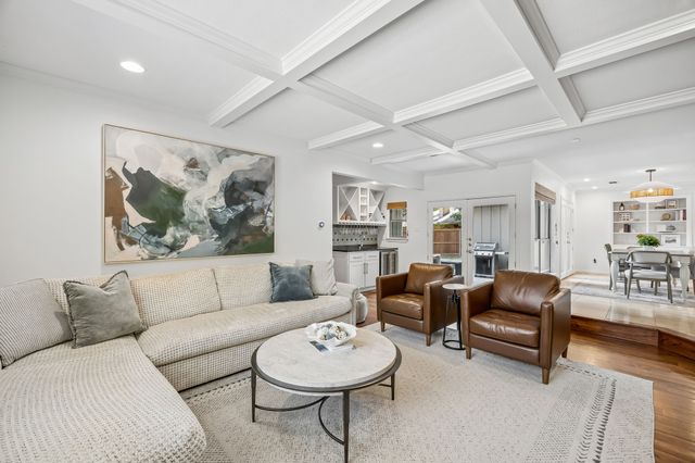 9812 Ravensway Drive, Dallas, TX 75238