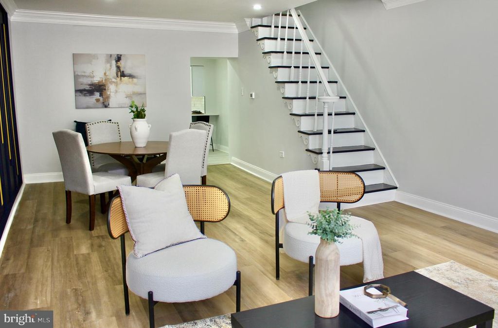 2036 E HUNTINGDON STREET, Philadelphia, PA 19125