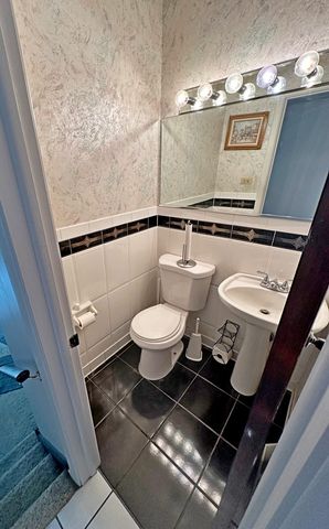 19213 Center Avenue, Homewood, IL 60430