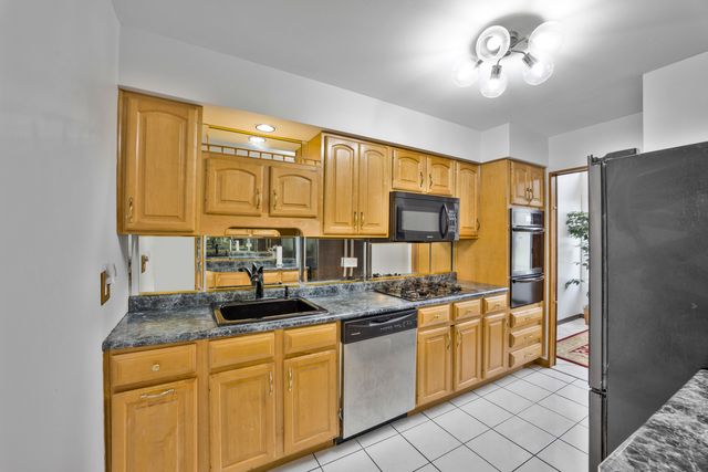 19213 Center Avenue, Homewood, IL 60430