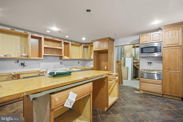 72 FRANCISCO AVE, Little Falls, NJ 07424