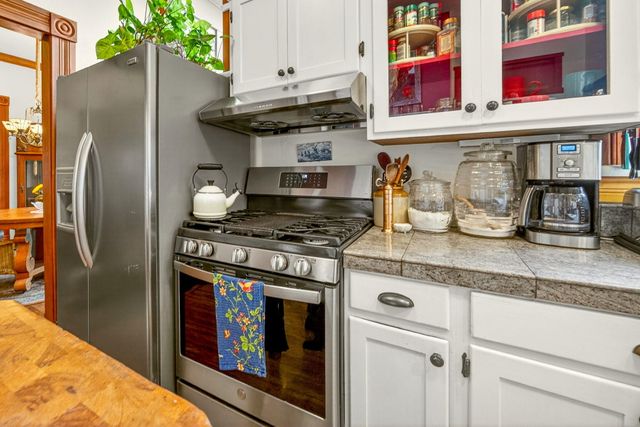 156 8th Street, Ashland, OR 97520