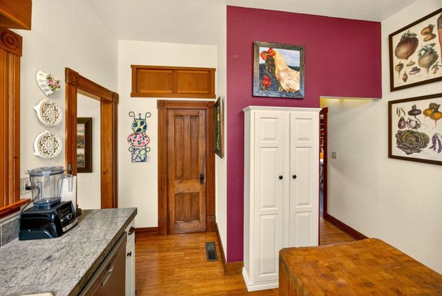 156 8th Street, Ashland, OR 97520