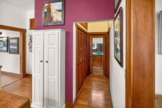 156 8th Street, Ashland, OR 97520