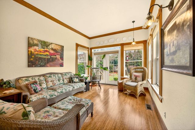 156 8th Street, Ashland, OR 97520