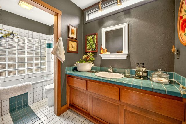 156 8th Street, Ashland, OR 97520