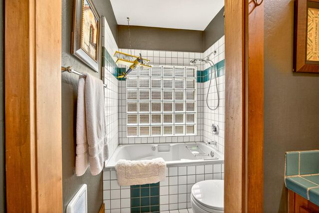 156 8th Street, Ashland, OR 97520