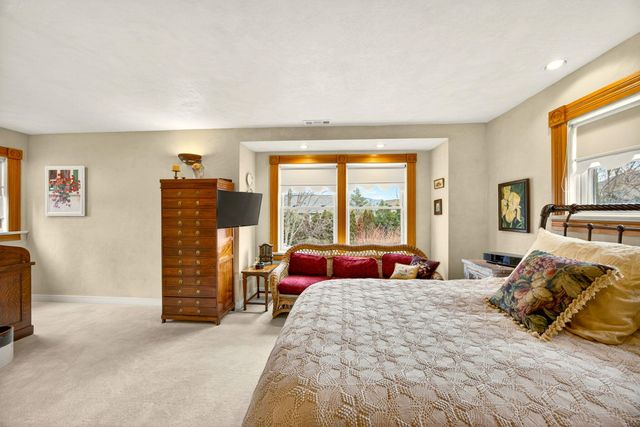 156 8th Street, Ashland, OR 97520