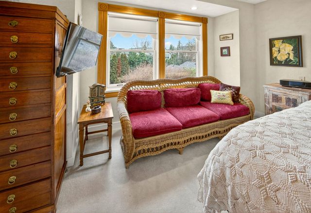 156 8th Street, Ashland, OR 97520