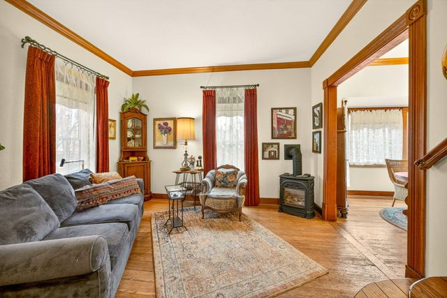 156 8th Street, Ashland, OR 97520