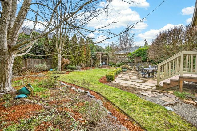 156 8th Street, Ashland, OR 97520