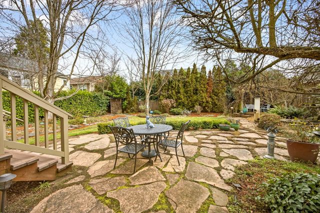 156 8th Street, Ashland, OR 97520