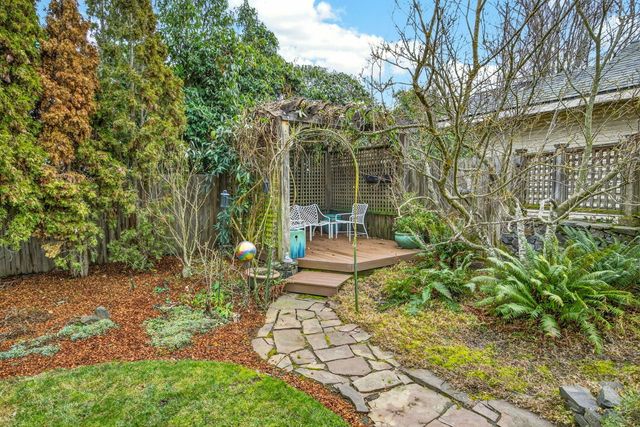 156 8th Street, Ashland, OR 97520