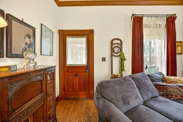 156 8th Street, Ashland, OR 97520