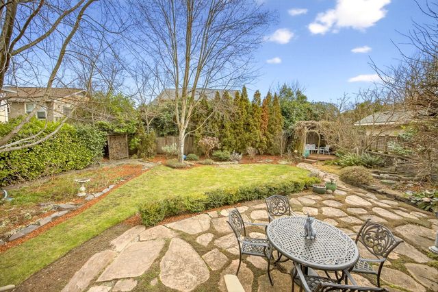 156 8th Street, Ashland, OR 97520