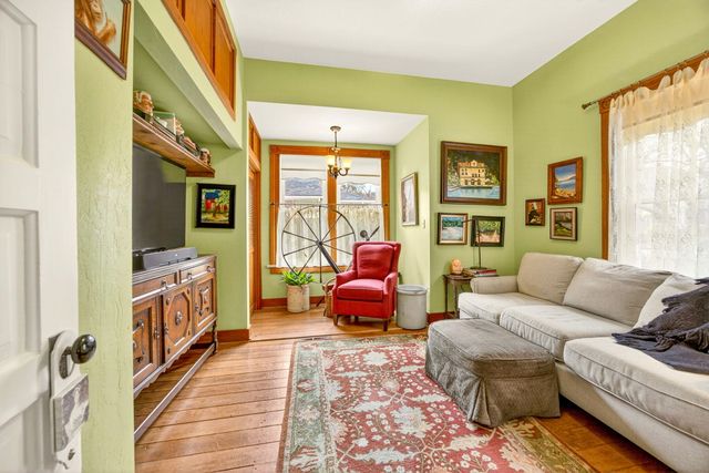 156 8th Street, Ashland, OR 97520