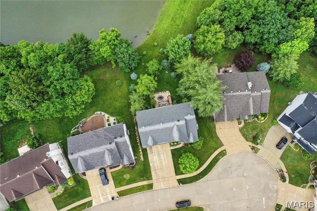 27 Carlton Lake Court, Wentzville, MO 63385