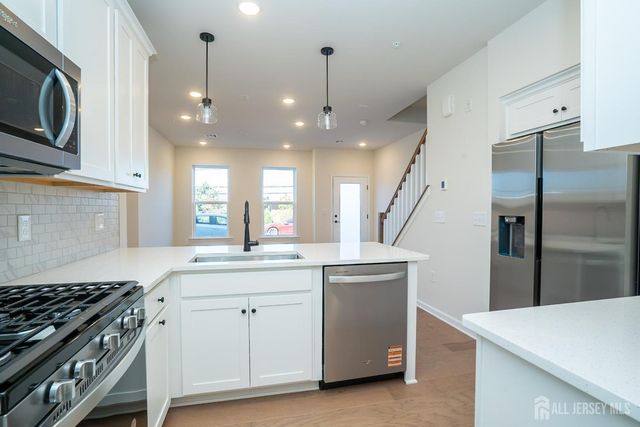 220 Jessie Place, New Brunswick, NJ 08901